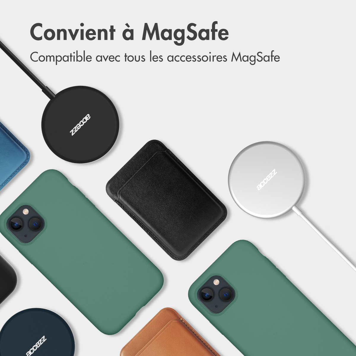 Accezz Liquid Silicone Backcover met MagSafe Apple iPhone 16 - Donkergroen