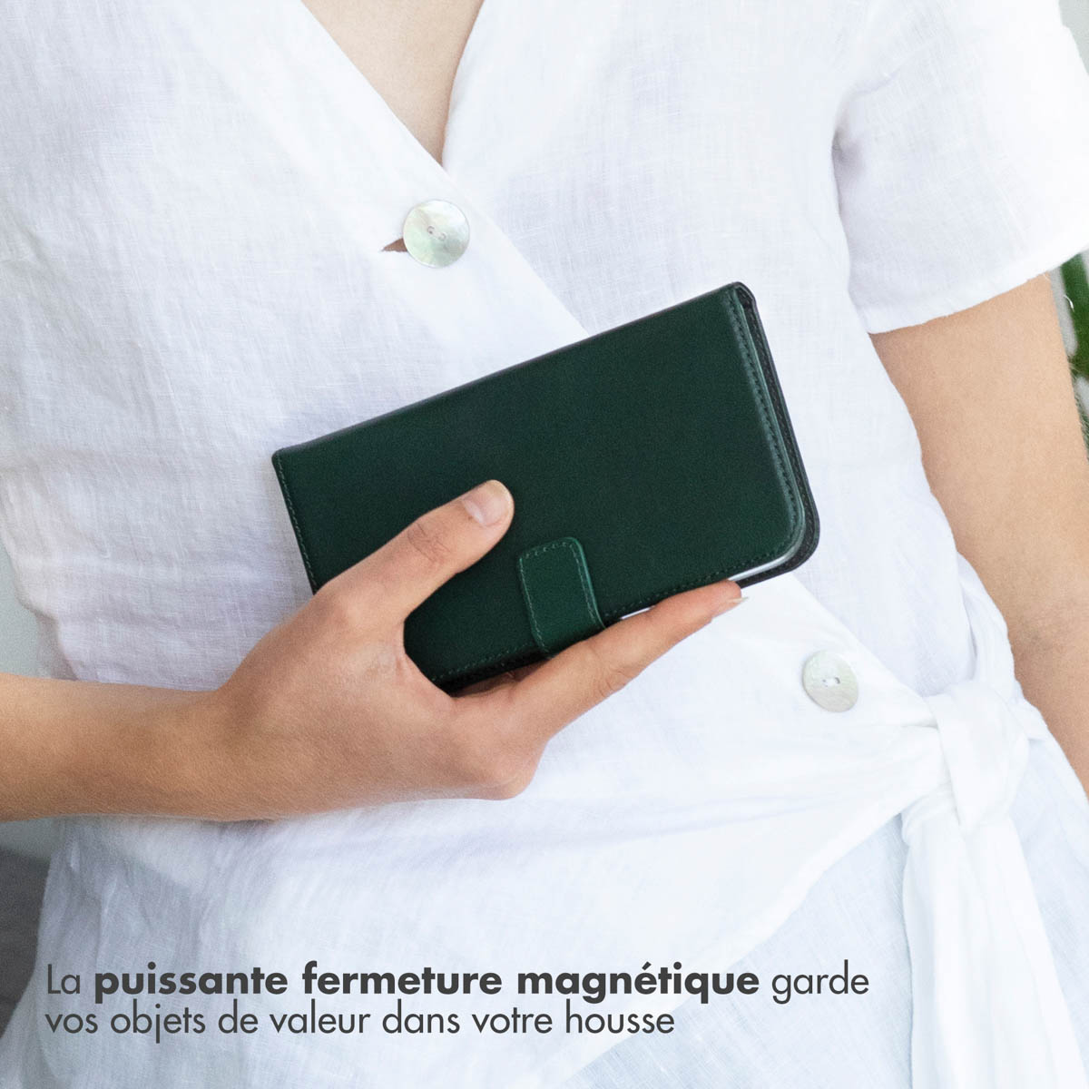 Selencia Echt Lederen Bookcase Apple iPhone 16 Pro - Groen