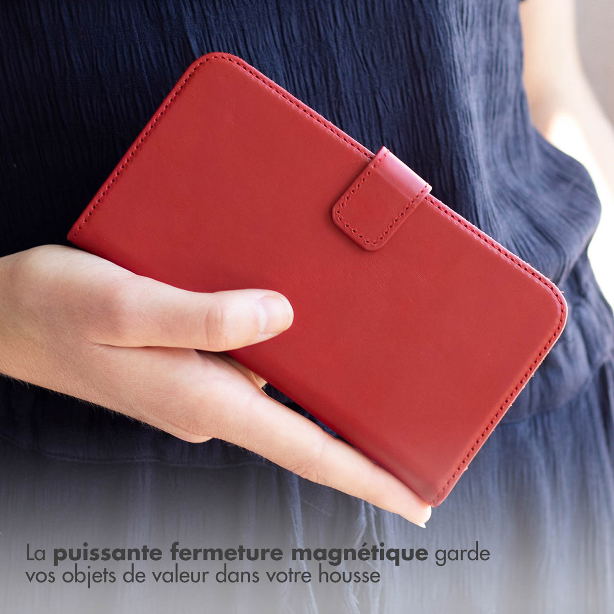 Selencia Echt Lederen Bookcase Apple iPhone 16 Pro - Rood