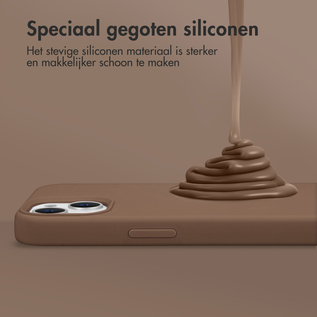 Accezz Liquid Silicone Backcover met MagSafe Apple iPhone 12 (Pro) - Light Brown