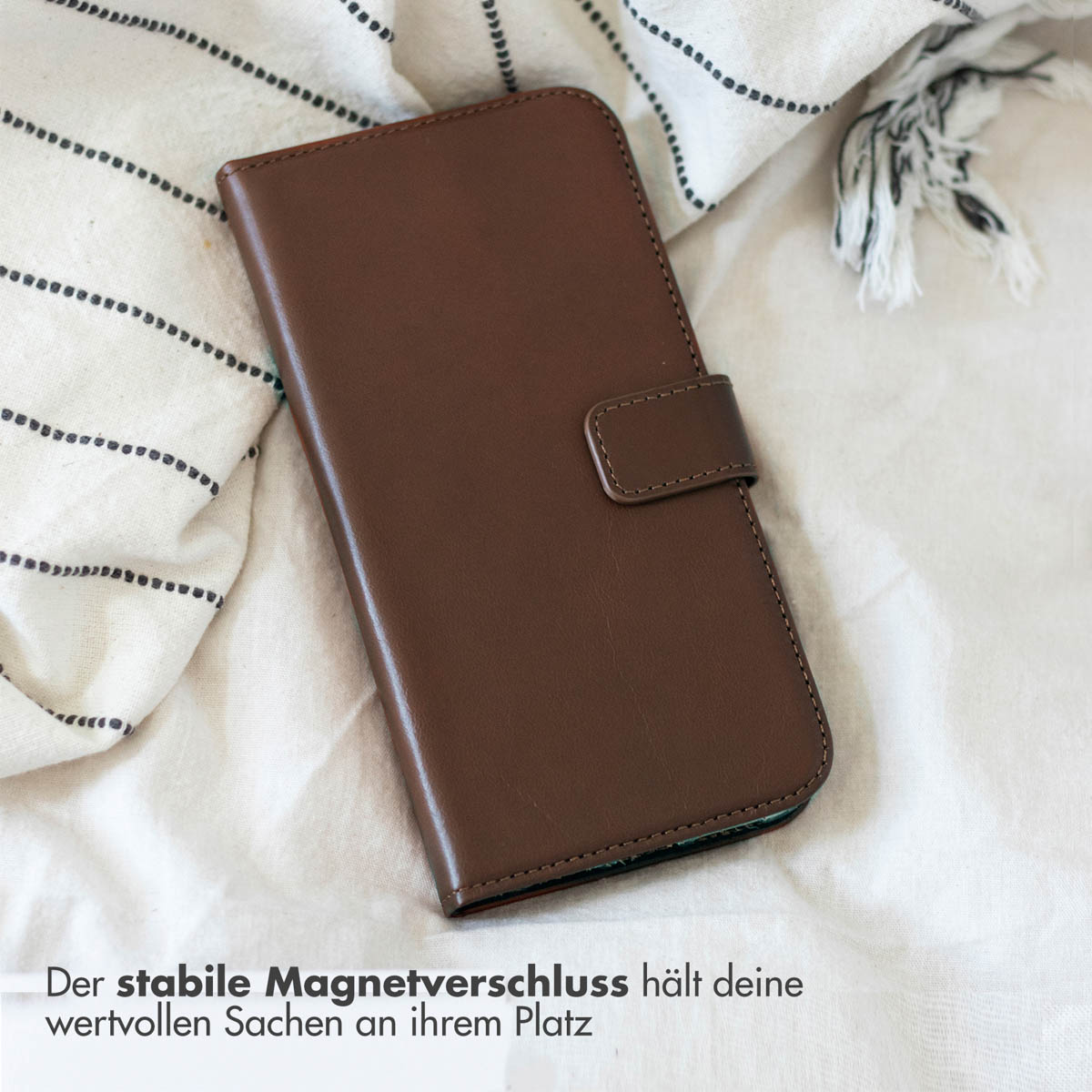 Selencia Echt Lederen Bookcase Apple iPhone 16e - Bruin