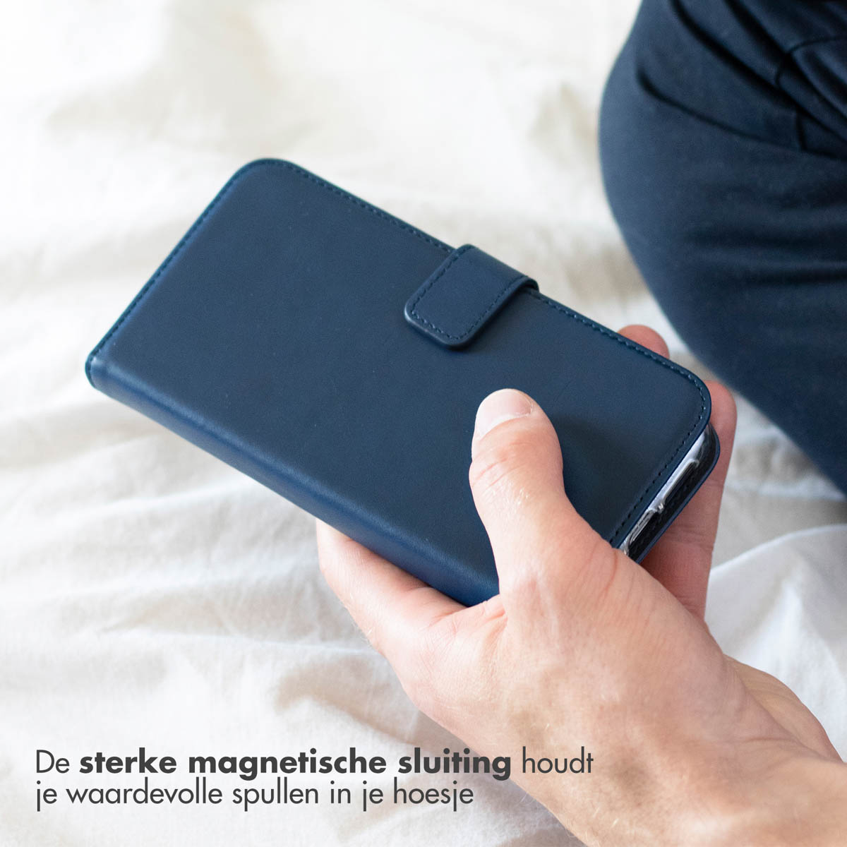 Selencia Echt Lederen Bookcase Apple iPhone 11 Pro Max - Blauw