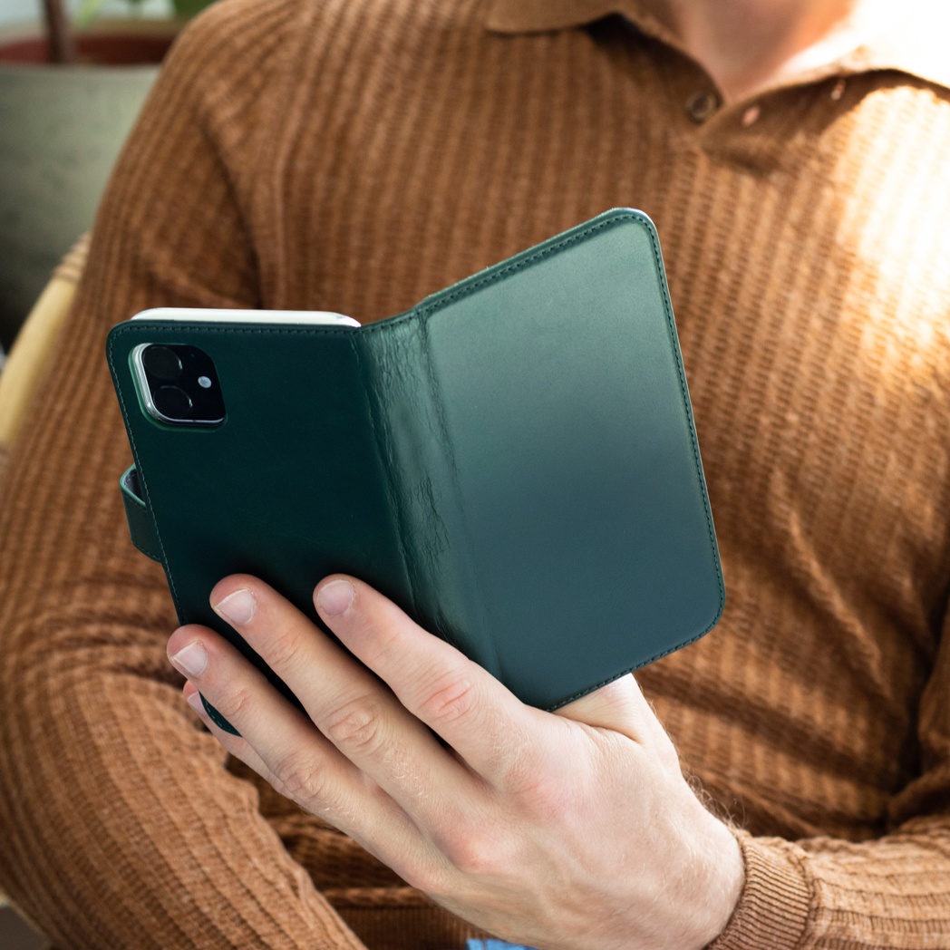 Selencia Echt Lederen Bookcase Apple iPhone 12 Mini - Groen