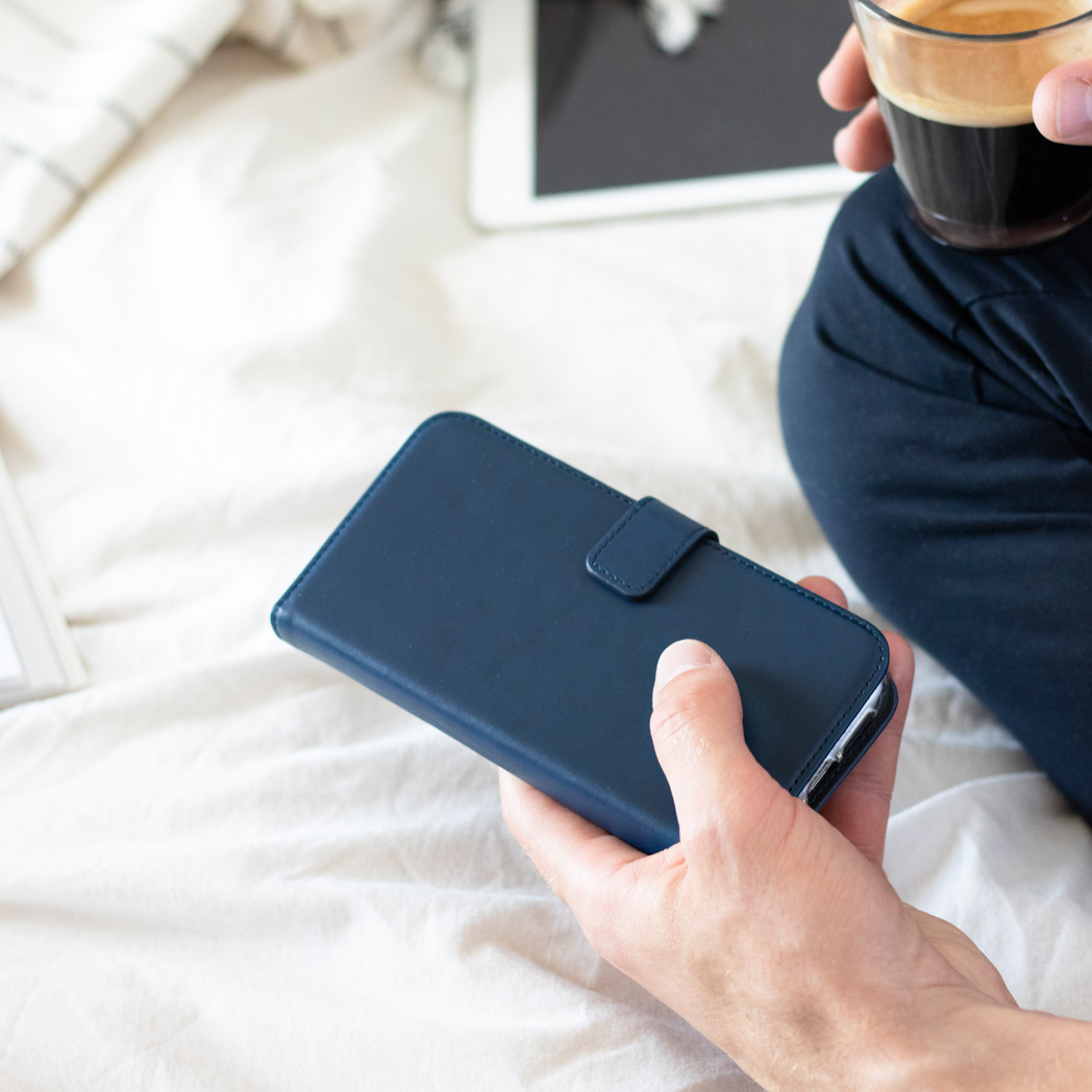 Selencia Echt Lederen Bookcase Apple iPhone 12 Pro Max - Blauw