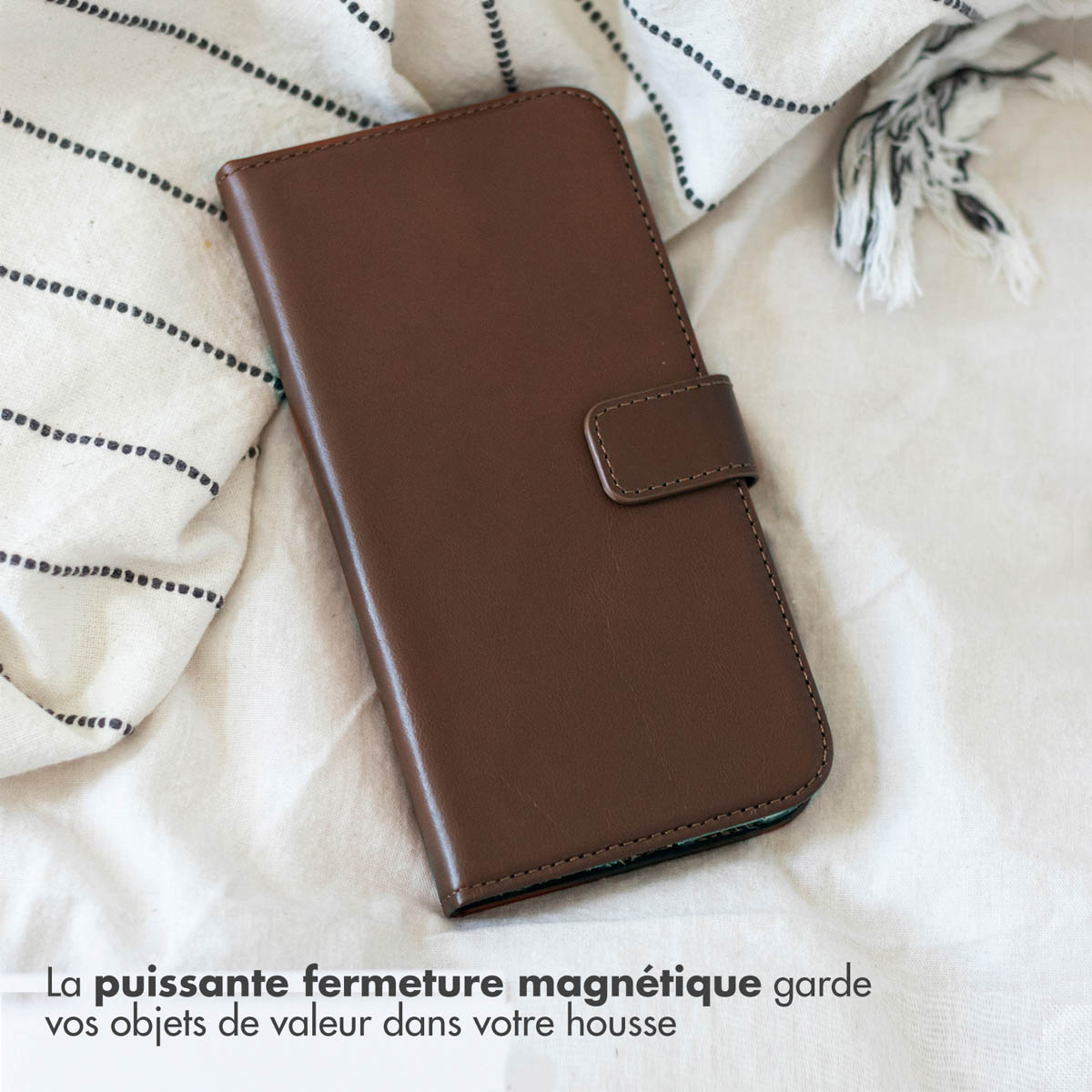 Selencia Echt Leren Bookcase Apple iPhone 17 - Bruin