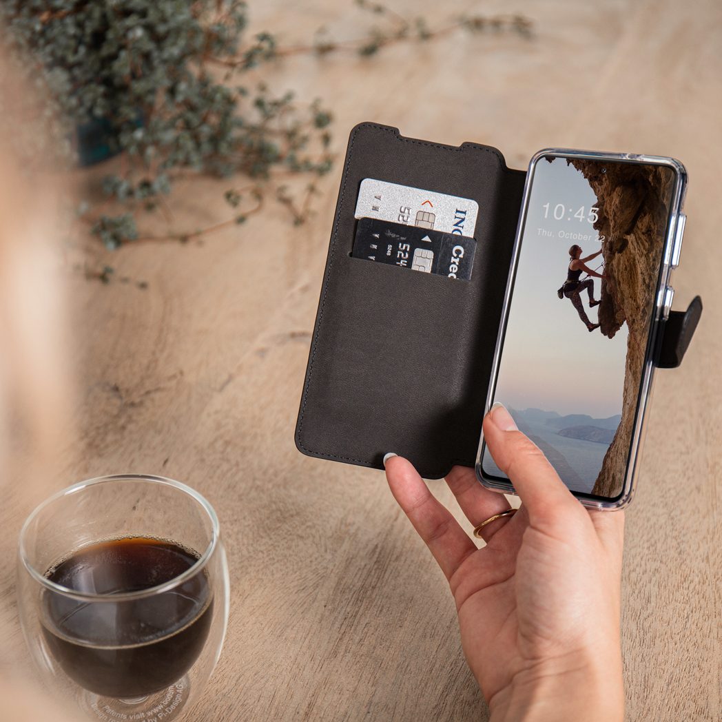 Accezz Xtreme Wallet Bookcase Apple iPhone 14 Plus - Donkerblauw