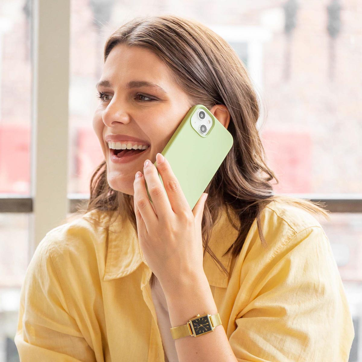 Accezz Liquid Silicone Backcover Apple iPhone 15 Plus - Groen