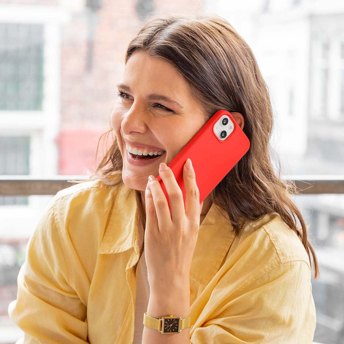 Accezz Liquid Silicone Backcover met MagSafe Apple iPhone 15 Plus - Rood