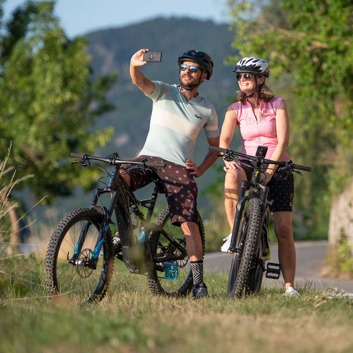 SP Connect Bike Bundle II - Telefoonhouder fiets Apple iPhone 13 Pro - Zwart