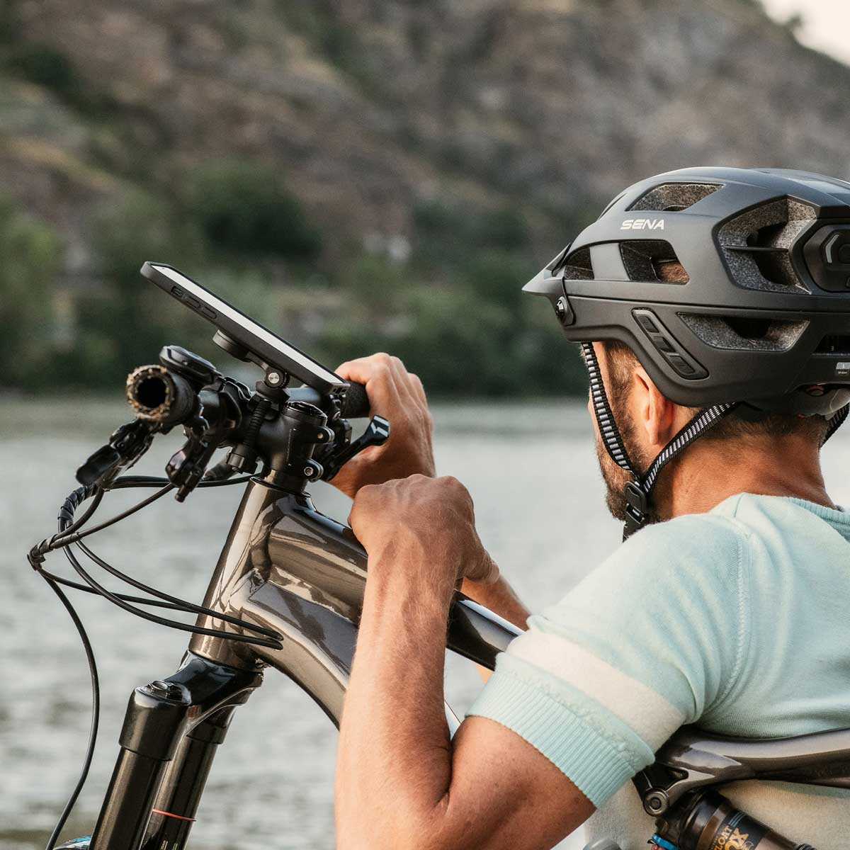 SP Connect Bike Bundle II - Telefoonhouder fiets Apple iPhone 13 Pro - Zwart