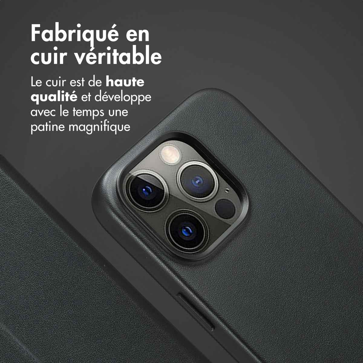 Accezz Leather Bookcase 2-in-1 met MagSafe Apple iPhone 15 Pro - Onyx Black
