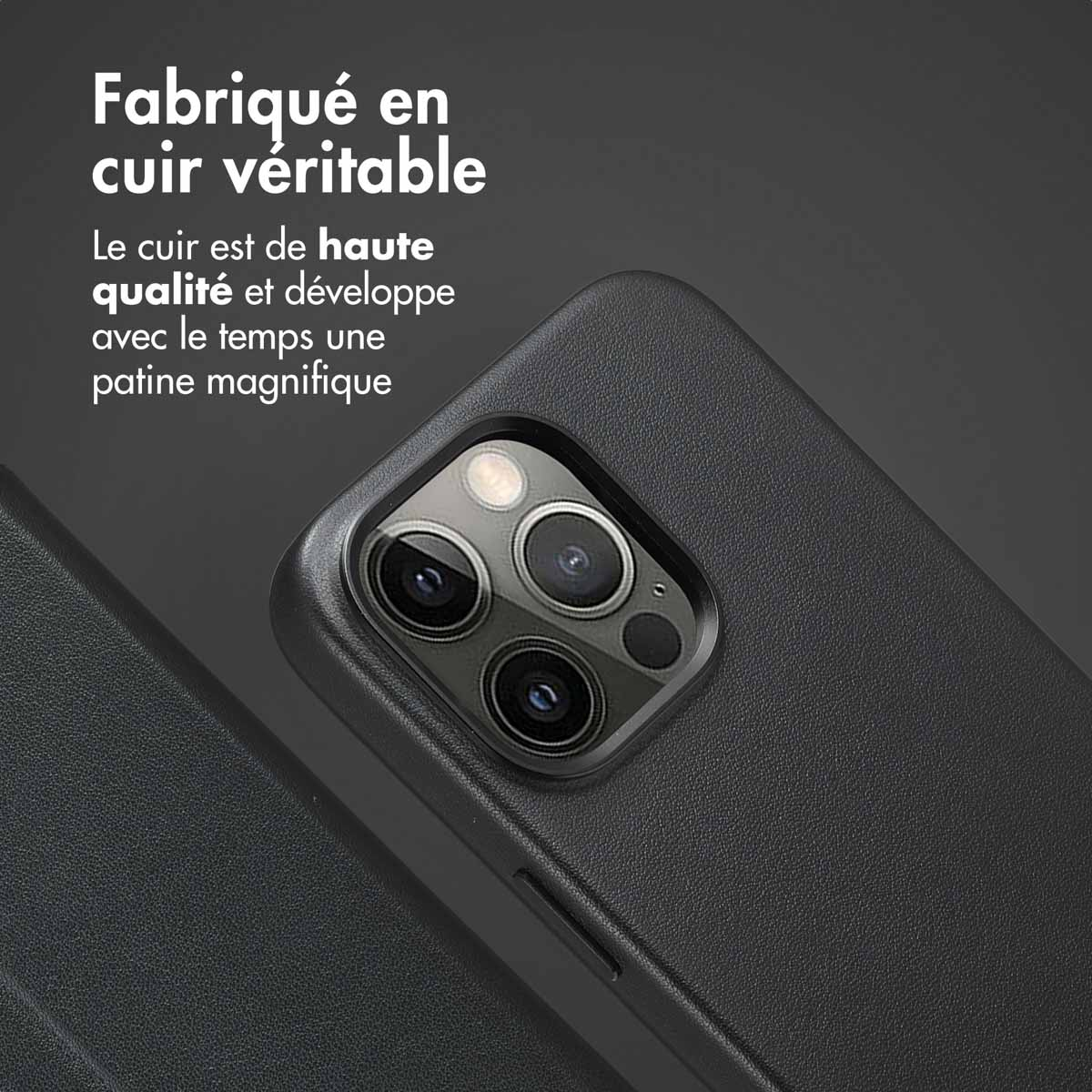 Accezz Leather Bookcase 2-in-1 met MagSafe Apple iPhone 15 Pro Max - Onyx Black