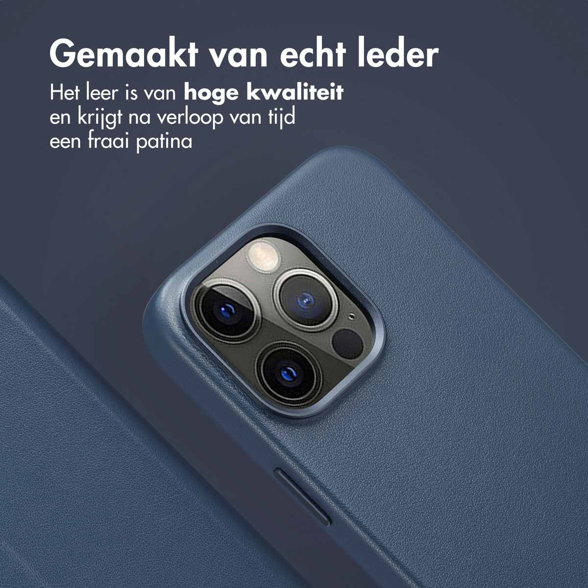 Accezz Leather Bookcase 2-in-1 met MagSafe Apple iPhone 15 Pro Max - Nightfall Blue