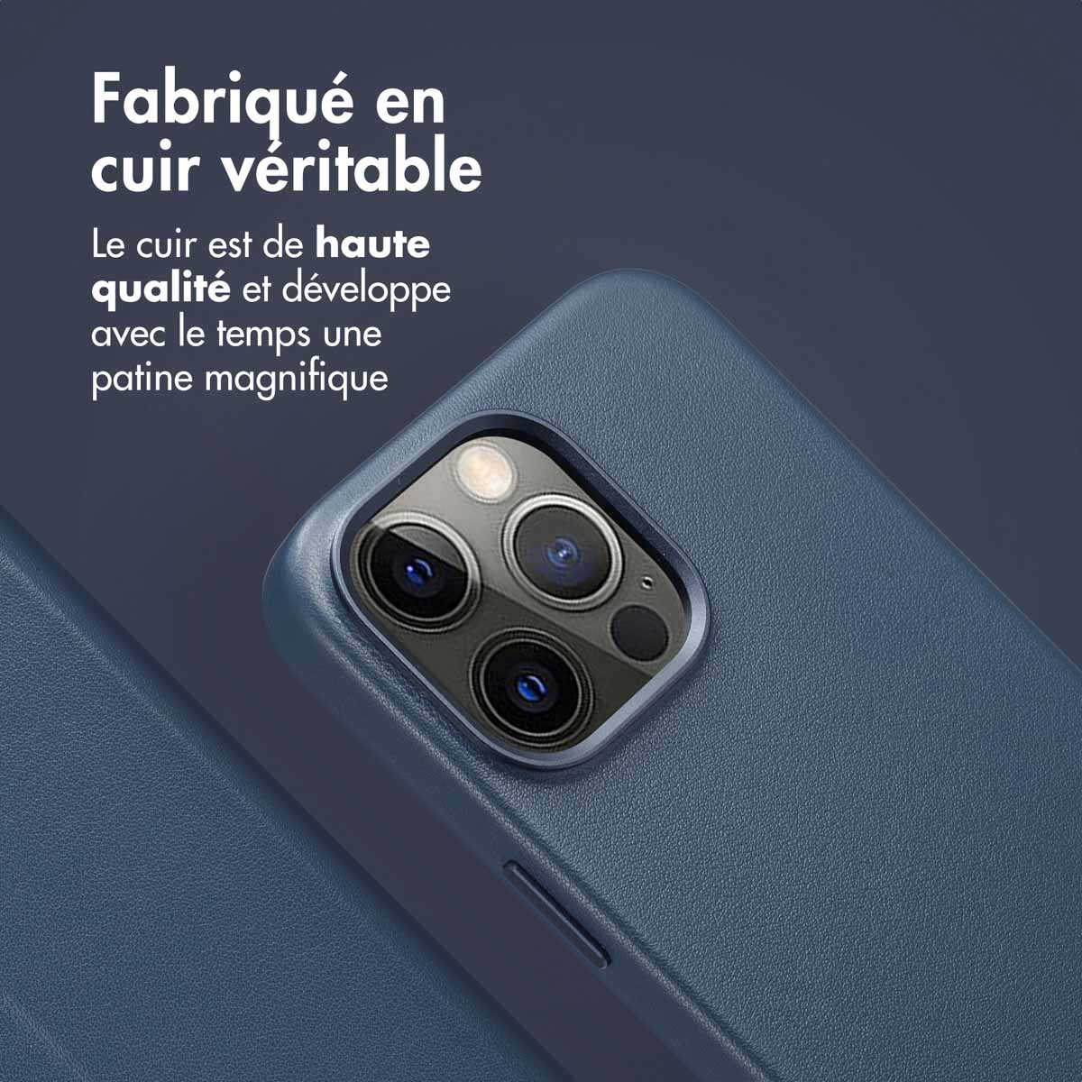 Accezz Leather Bookcase 2-in-1 met MagSafe Apple iPhone 15 Pro Max - Nightfall Blue