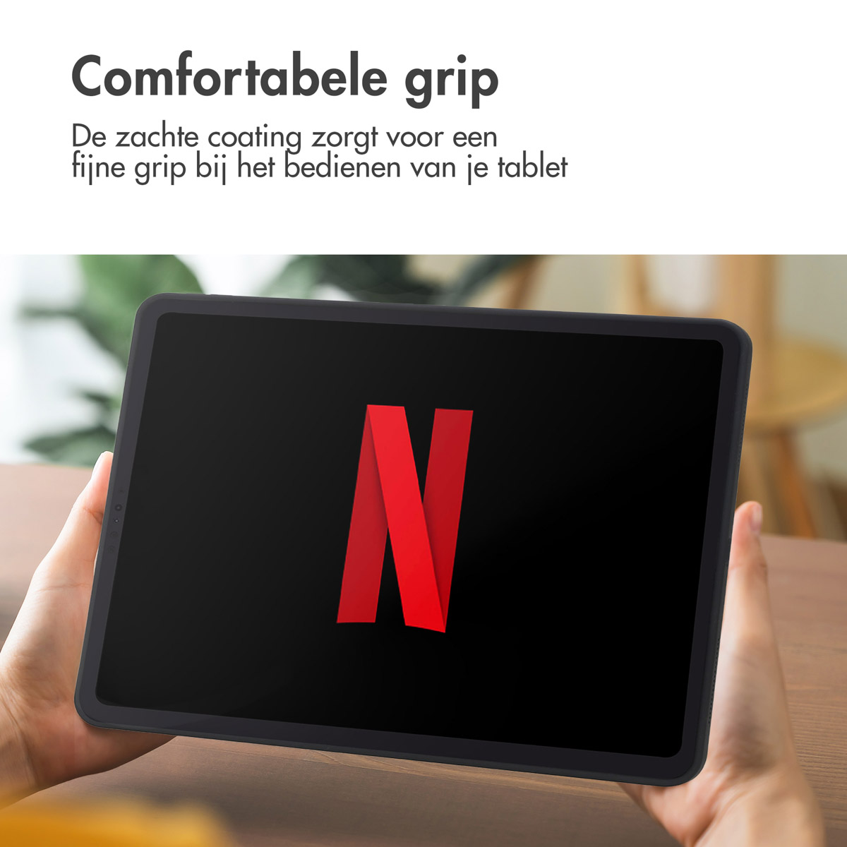Accezz Liquid Silicone Backcover met penhouder Apple iPad Pro 11 (2024) M4 - Zwart
